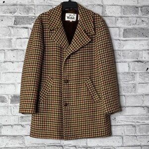 Woolrich Brown and Tan Houndstooth Jacket